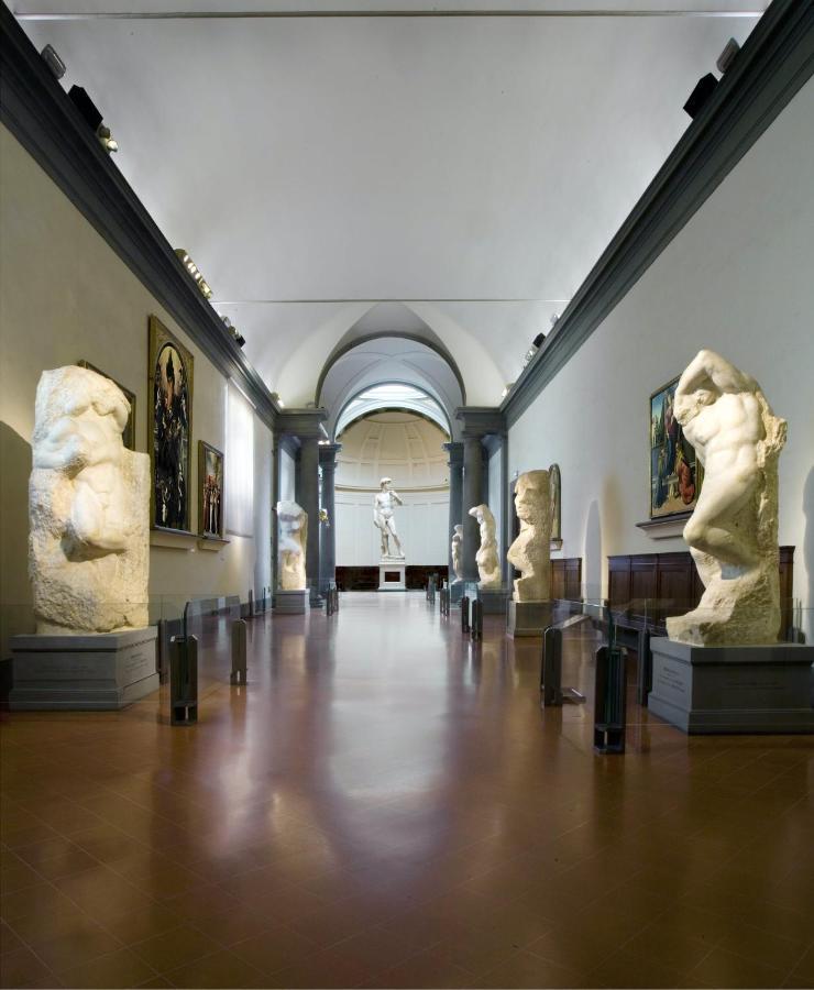 Historic Center Palace - Huge 4 Bedrooms Santa Croce Apartment - By LikehomeFlorencja Zewnętrze zdjęcie