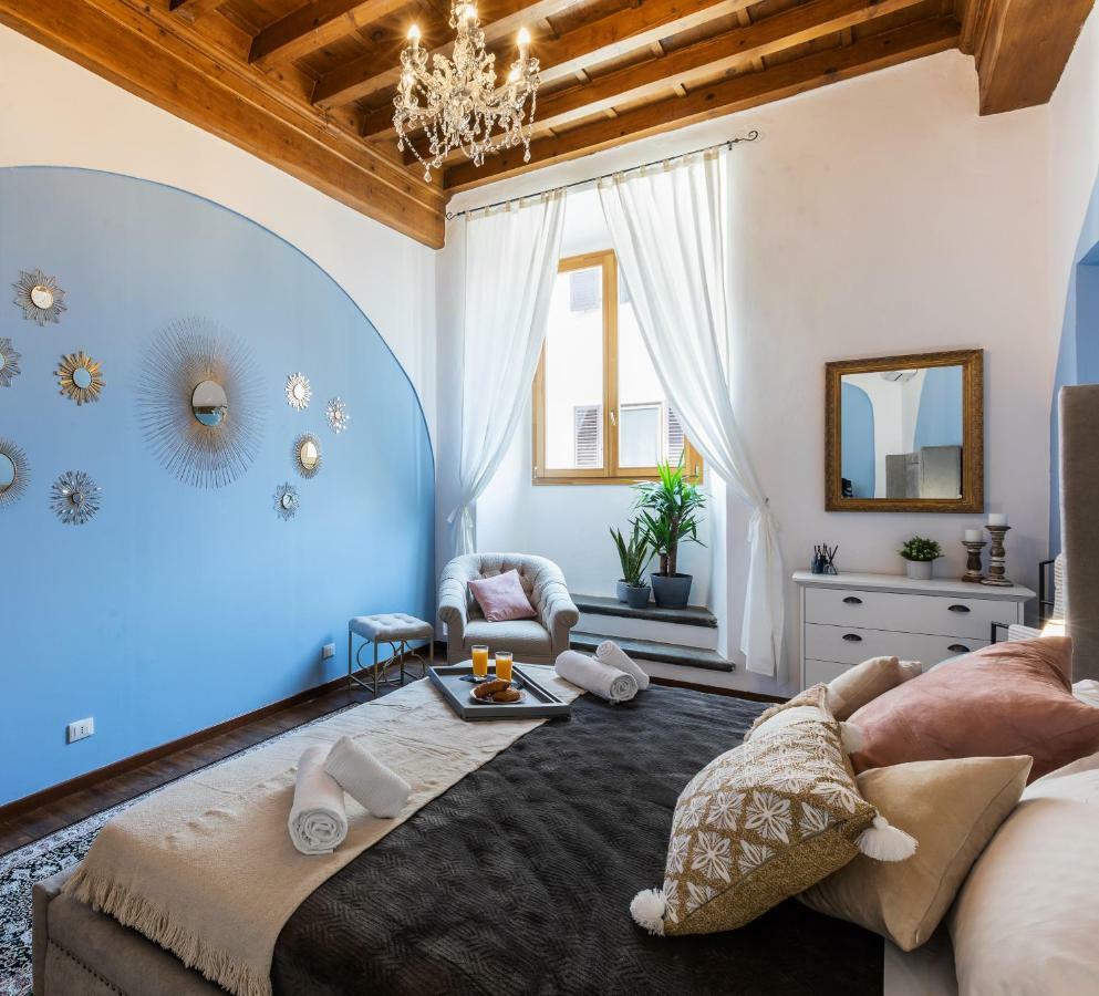 Historic Center Palace - Huge 4 Bedrooms Santa Croce Apartment - By LikehomeFlorencja Zewnętrze zdjęcie