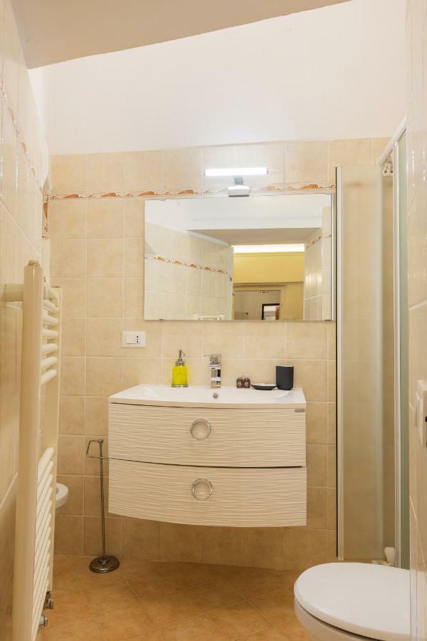 Historic Center Palace - Huge 4 Bedrooms Santa Croce Apartment - By LikehomeFlorencja Zewnętrze zdjęcie