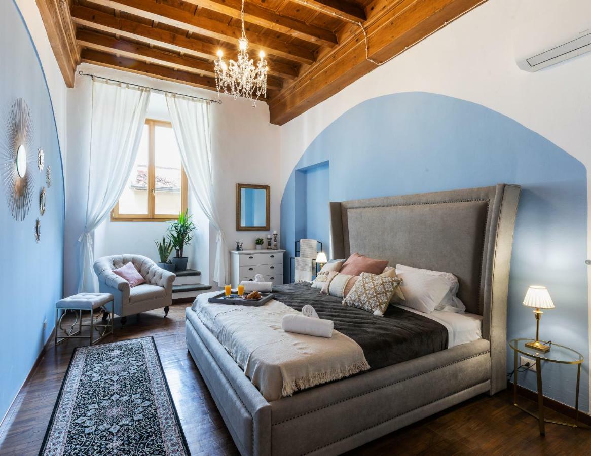 Historic Center Palace - Huge 4 Bedrooms Santa Croce Apartment - By LikehomeFlorencja Zewnętrze zdjęcie