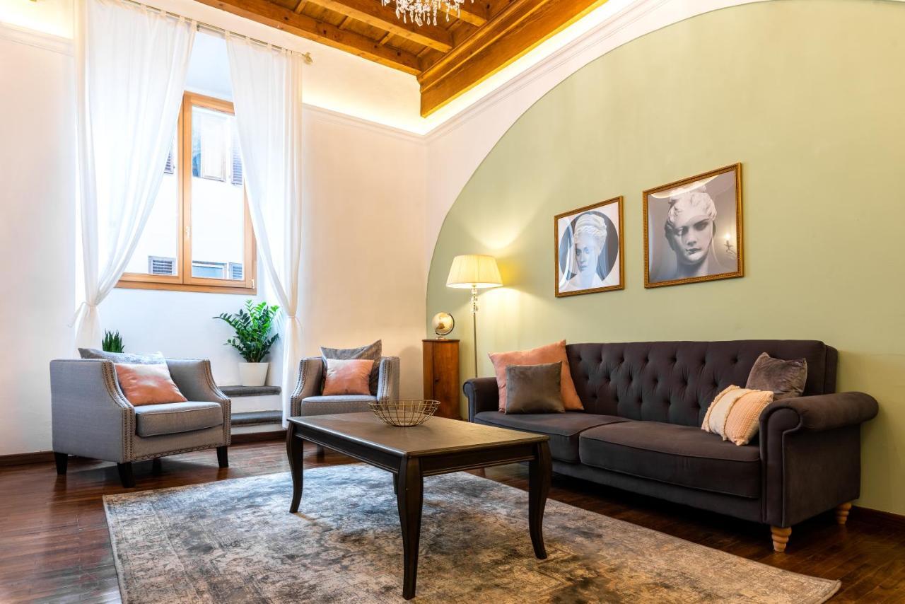 Historic Center Palace - Huge 4 Bedrooms Santa Croce Apartment - By LikehomeFlorencja Zewnętrze zdjęcie