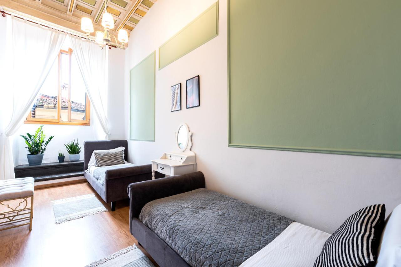 Historic Center Palace - Huge 4 Bedrooms Santa Croce Apartment - By LikehomeFlorencja Zewnętrze zdjęcie